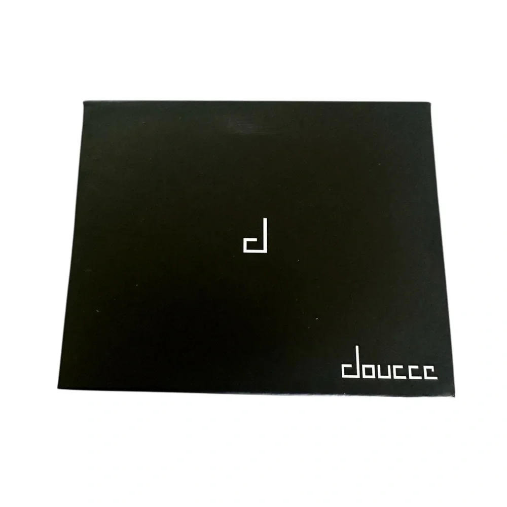 Doucce On The Go Palette - Eyeshadows,‎ Blush and Highlighter NEW
